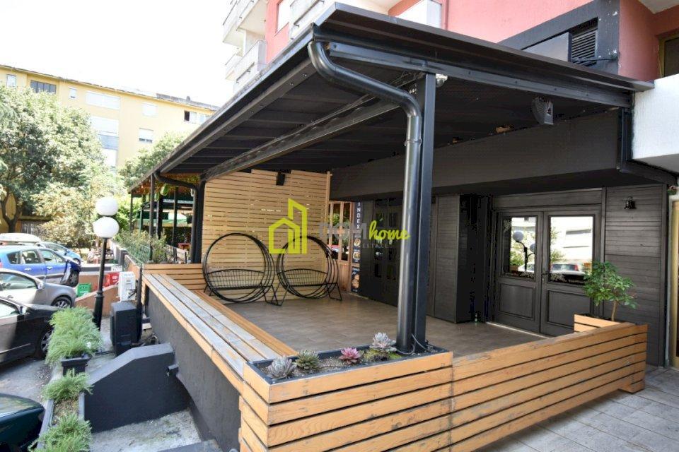 Poslovni prostor 200m2, Preko Morače